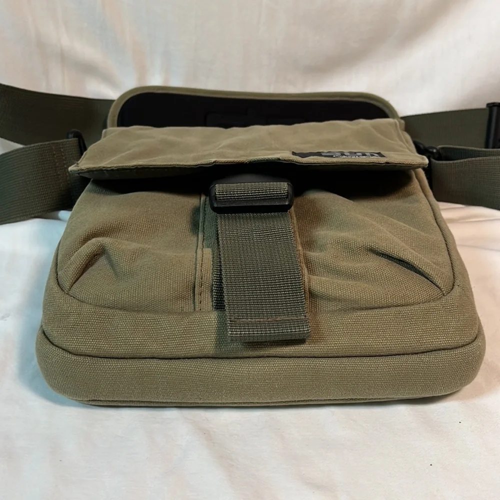 STM BAGS Scout for iPad - Olive
